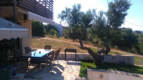 Maisonette Close To The Beach