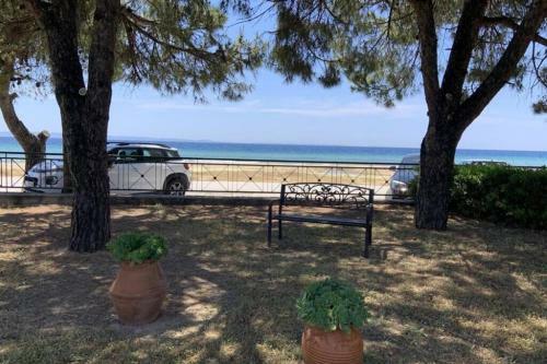 Tetis Seafront Maizonette