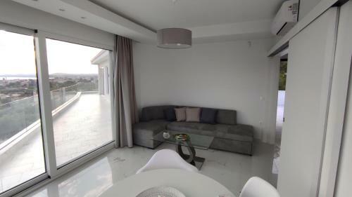 Quintessence Villa Pateli