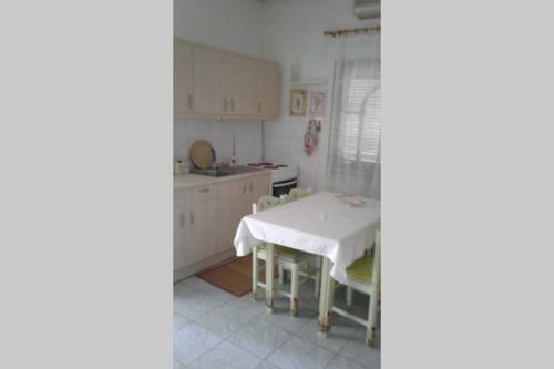 Holiday House, Near The Beach