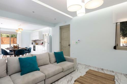 Villa Vera - With Private Heated Pool & Jacuzzi