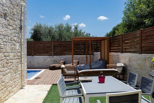 Villa Vera - With Private Heated Pool & Jacuzzi