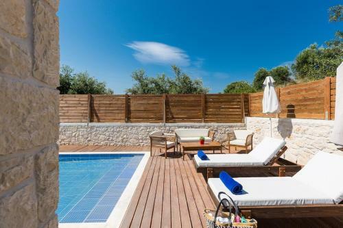 Villa Vera - With Private Heated Pool & Jacuzzi