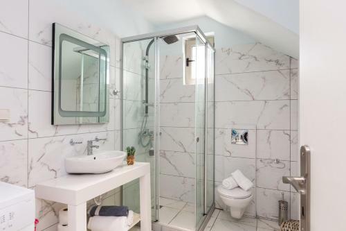 Villa Vera - With Private Heated Pool & Jacuzzi