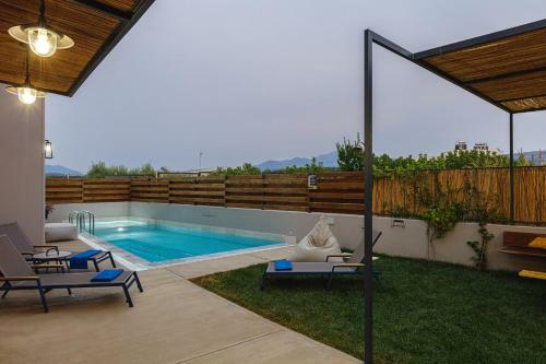 Iron Villas - Nefeli & Oniros