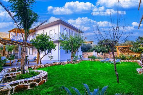 Bitsakis Family - Paleochora Luxury Villa