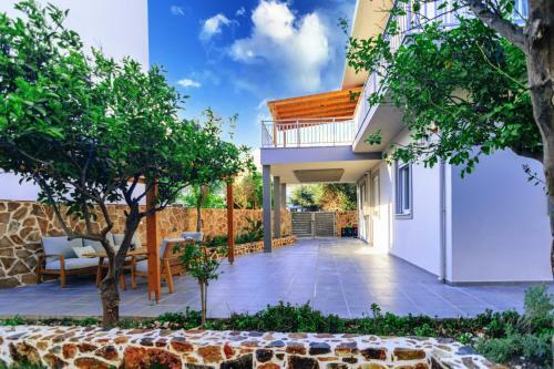 Bitsakis Family - Paleochora Luxury Villa