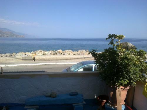 Hostal Spamandos Rooms