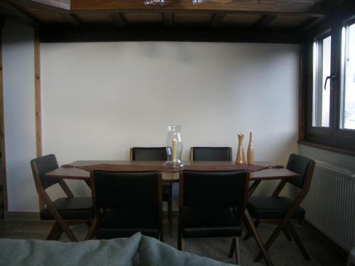 Herme's Hut