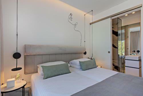 Constantinos Villa, Sublime Island ?scape!