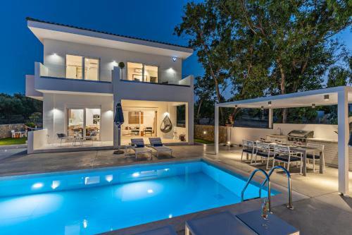 Constantinos Villa, Sublime Island ?scape!
