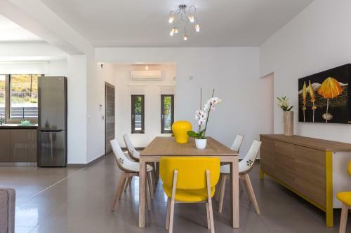 Eolia Villa, Beach Relaxation!