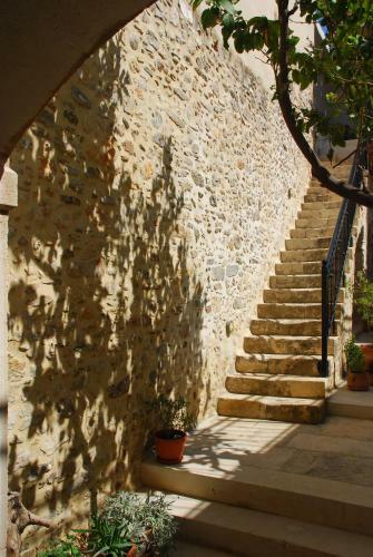 Villa Aposperitis