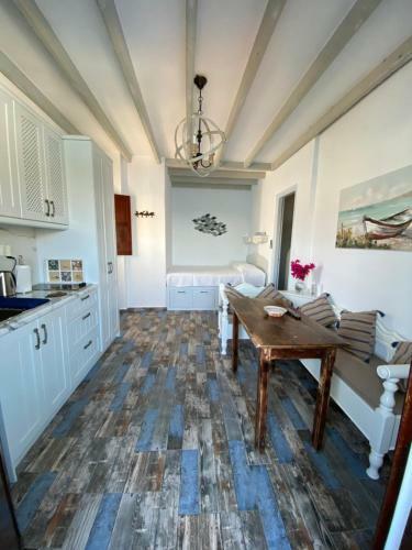 Petridi Maria Suites & Apartments