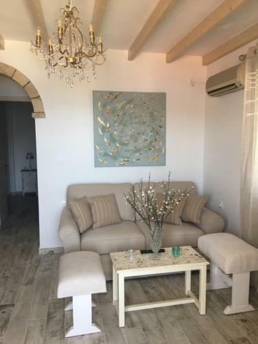 Petridi Maria Suites & Apartments