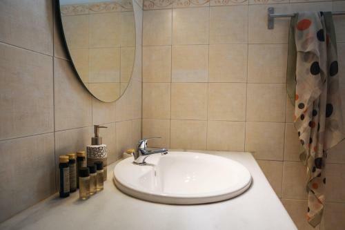 Athiri By A Terre Cave Villas