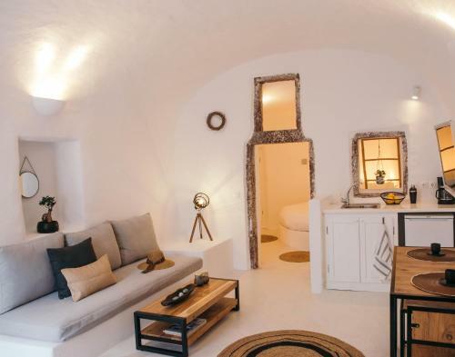Nykteri By A Terre Cave Villas
