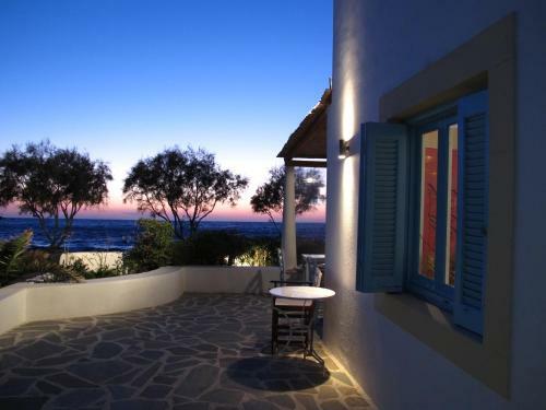 Hostal Oklac� Patmos Beach Rooms