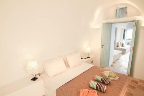 Villa Dionyssos Cave House