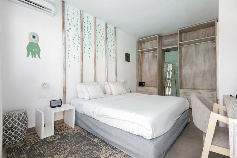 Hotel The Museum Project Oia