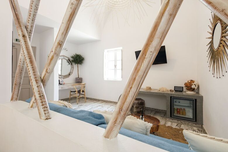 Hotel The Museum Project Oia