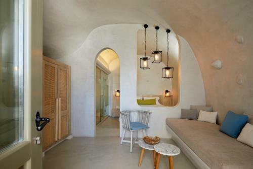 Hotel Rhenia's Suites