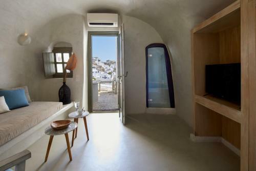 Hotel Rhenia's Suites