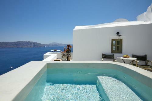 Hotel Rhenia's Suites