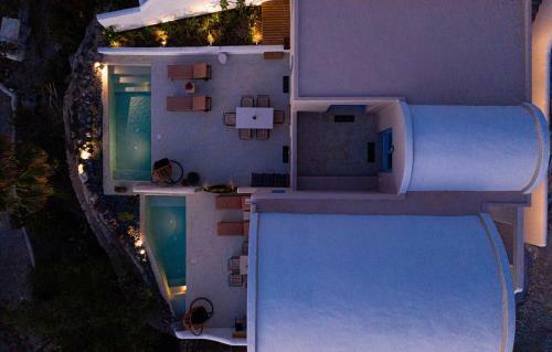 Pink Freud Villas Santorini