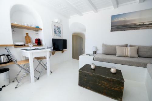 Astrea Suites Notus Dome House
