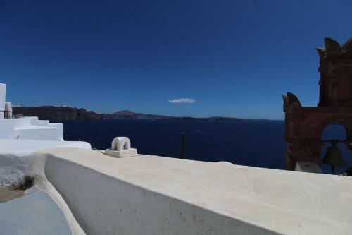 Astrea Suites Notus Dome House