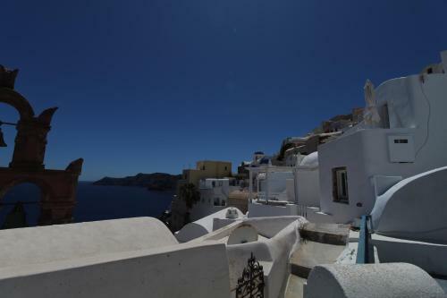Astrea Suites Notus Dome House
