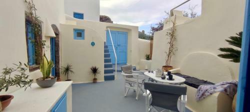 Assyrtiko By A Terre Cave Villas