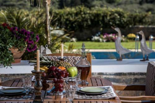 Villa Kalithea - Elegant Secluded Villa