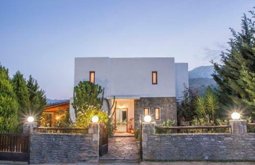 Villa Kalithea - Elegant Secluded Villa