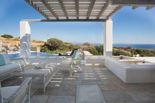 Villa Infinity Blue