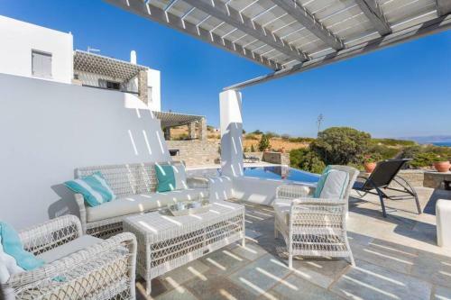 Villa Infinity Blue