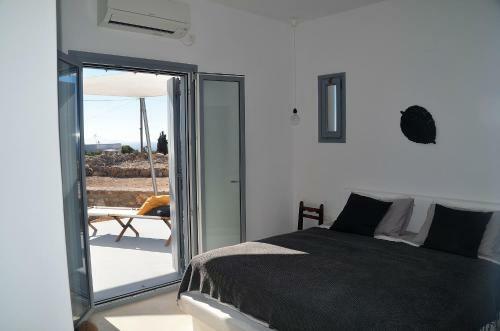 The Hedonist Square Cycladic House With Sea View