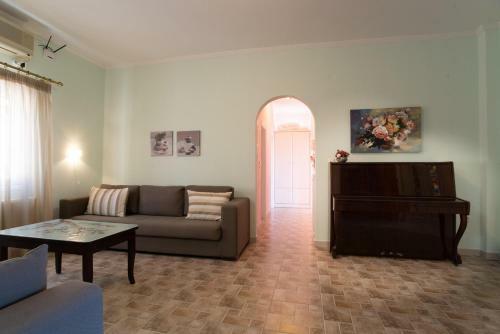 Seaview Maisonette With 3 Bedrooms In Paros