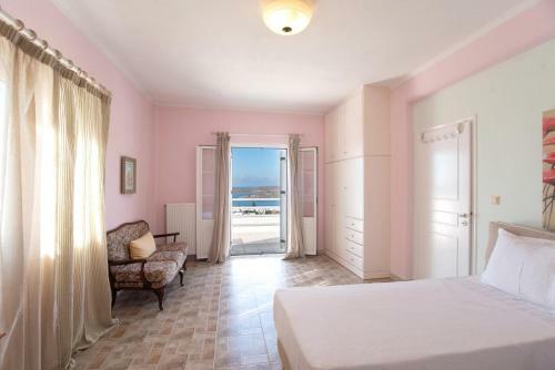 Seaview Maisonette With 3 Bedrooms In Paros