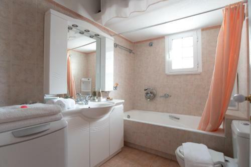 Seaview Maisonette With 3 Bedrooms In Paros