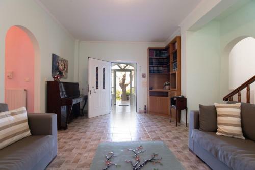 Seaview Maisonette With 3 Bedrooms In Paros