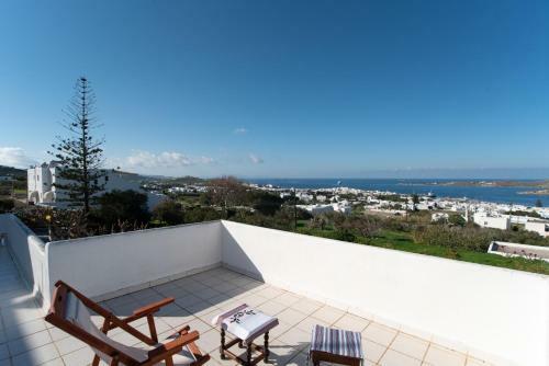 Seaview Maisonette With 3 Bedrooms In Paros
