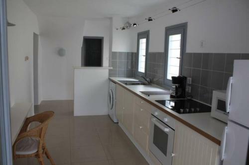 Cycladic House+garden In Historic Heart Parikia