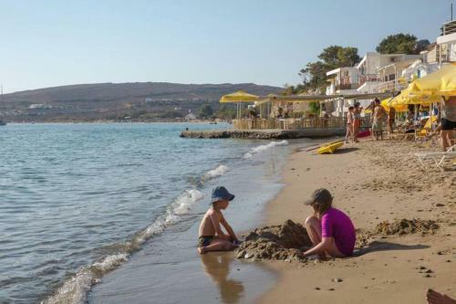 Cycladic House+garden In Historic Heart Parikia