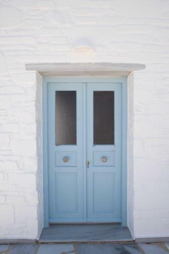 Elegant Traditional Cycladic Maisonette Orpheus With Balcony