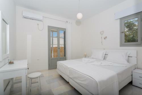 Heart Of Paros Apartments