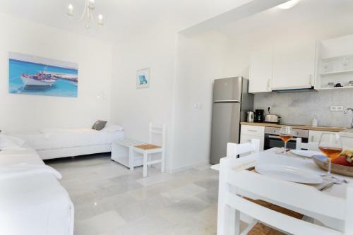 Heart Of Paros Apartments