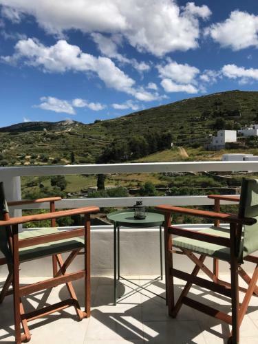 Spacious Paros, Lefkes House With Awesome View