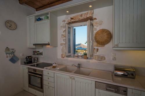 Villa Votsalo Paros (150 Meters From Sea)